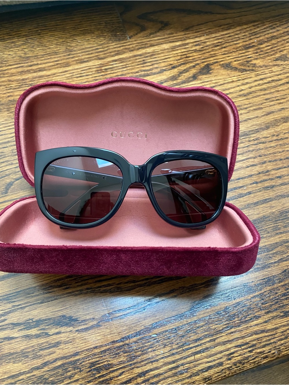 Gucci Black Oversized Sunglasses